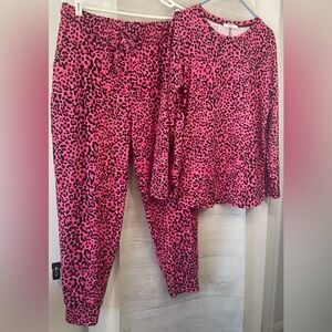 Zenana Outfitters Pink Leopard Print Lounge Set